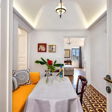 Tousa's Bridal House