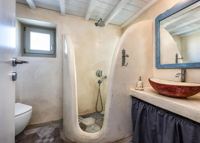 Tousa's Bridal House